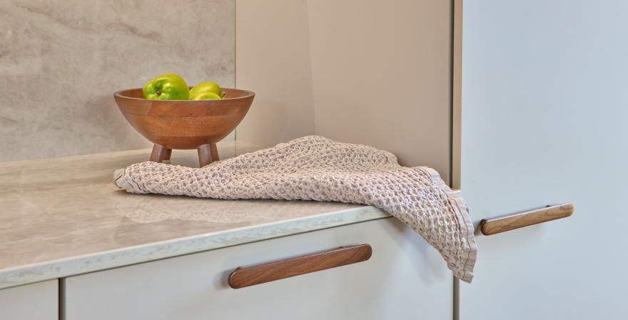 Kuva Kuva Moderni_vaalea_Cashmere Matt_i-keittiö_niemekekeittiö_Kontiotuote_7